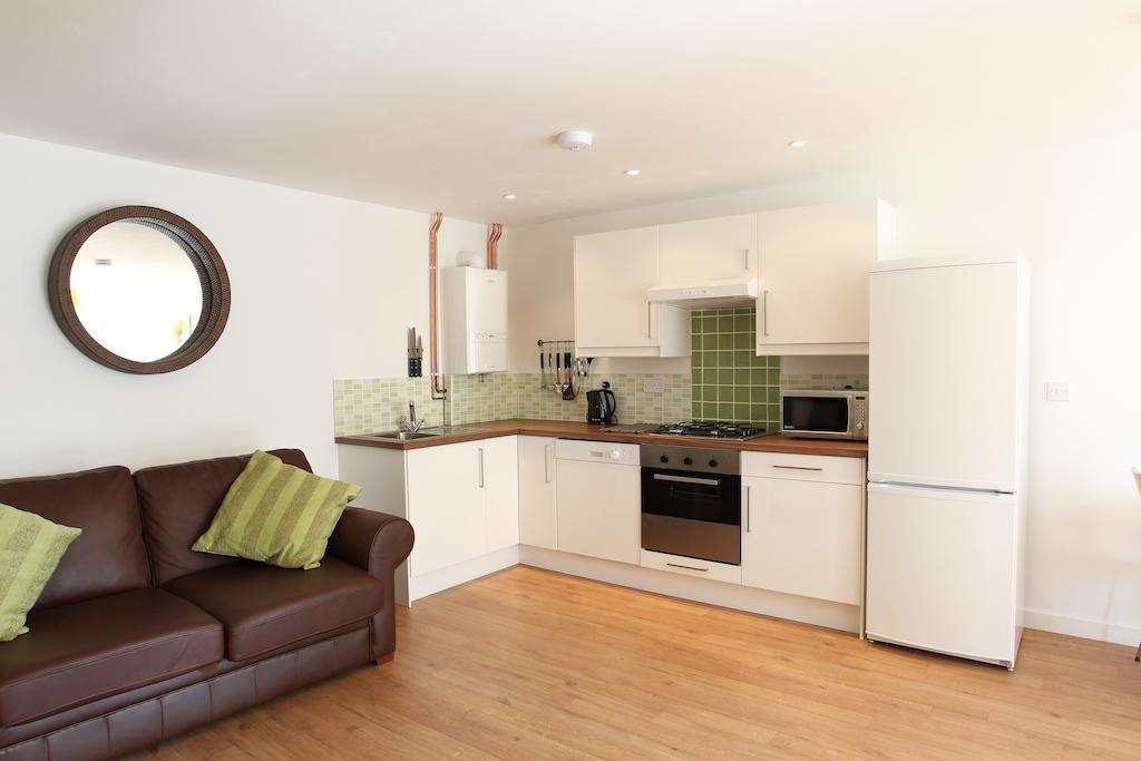 Elm Tree Farm Accommodation Мілтон-Кінз Номер фото
